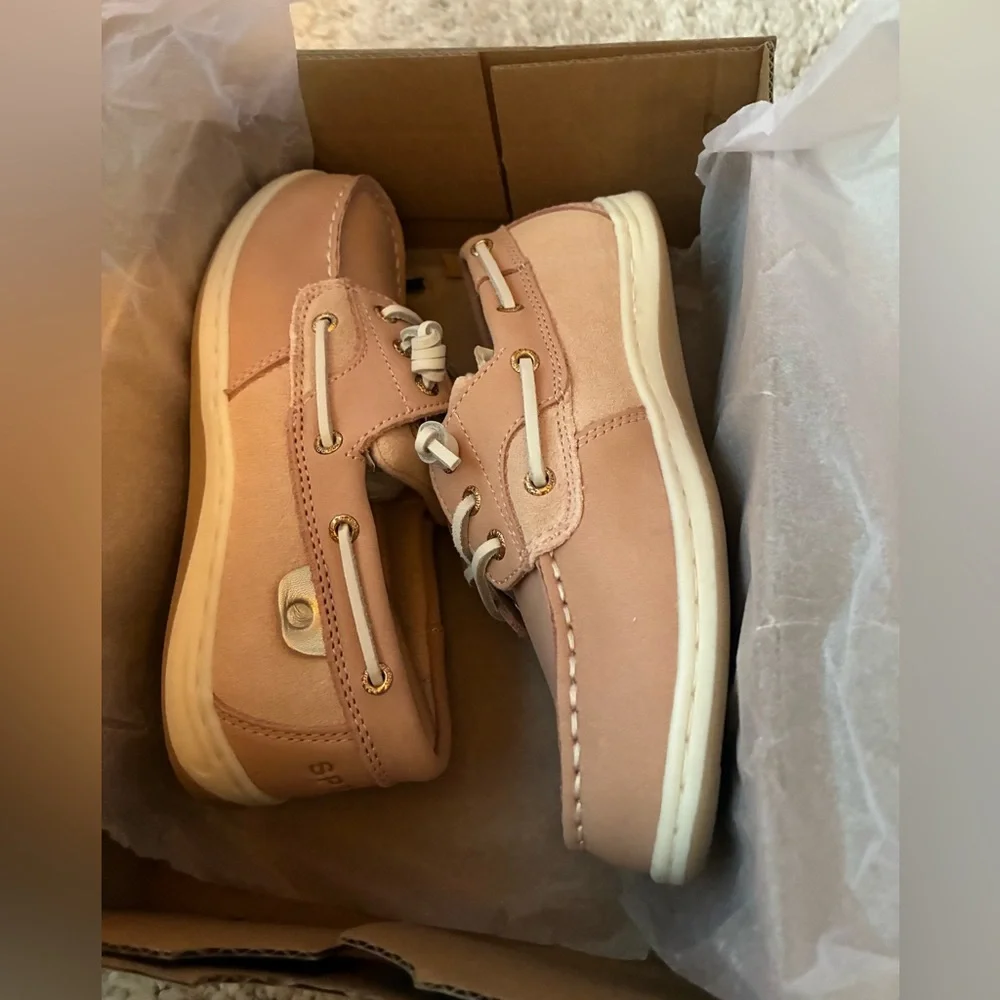 NWT Sperry Girls longfish boat shoes- color rose/pale pink- still in the box - Picture 2 of 9